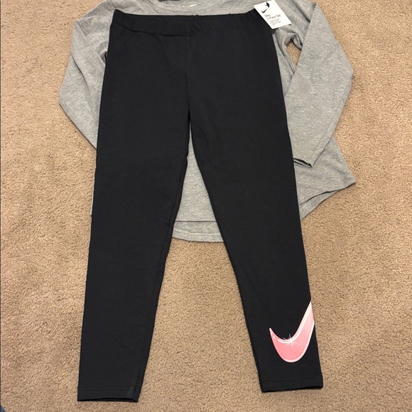 Nike Gray Top and Black Leggings Set with Pink Logo - Picture 5 of 8